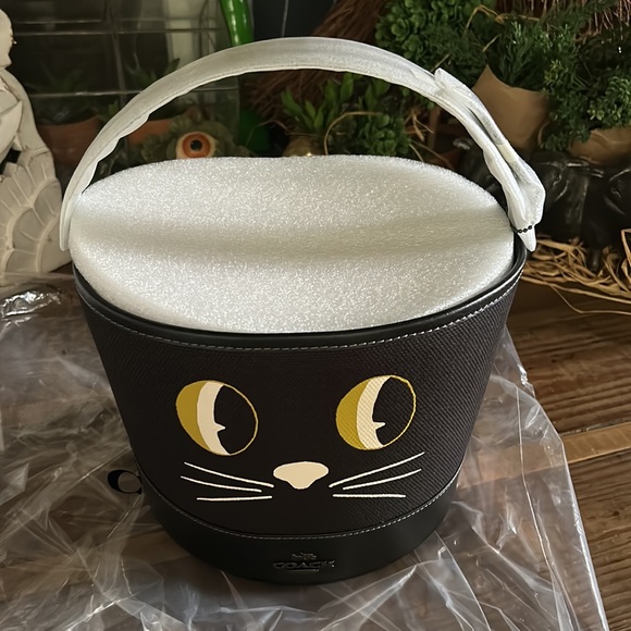 Coach Handbags - Coach Halloween 🐈‍⬛ Cat Bucket Bag BNWT
